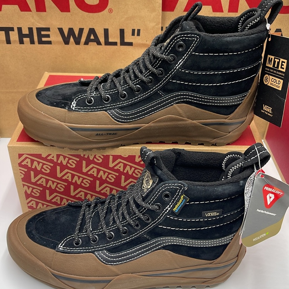 Vans Men’s Sk8-Hi Dip Mte-2
Black/Gum
VN0009QKB9M
Boots Cold Weather Sneakers - Picture 4 of 16